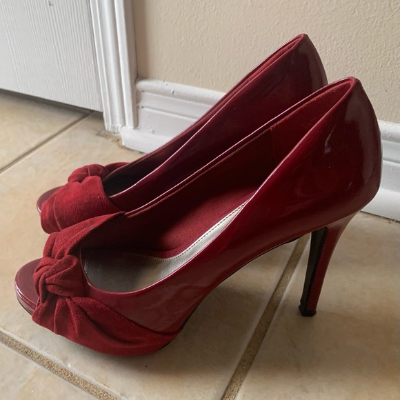 Selling FIONI Red Heels. - Picture 2 of 3